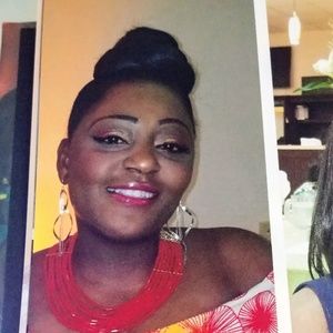 Meet your Posher, Adwoa